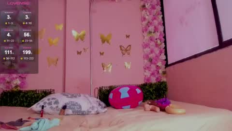 Mi Name is violeta  online show from July 18, 12:53 pm