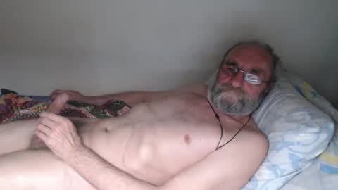 Snapshot of grandpa_mark chatting on October 11, 2:59 pm Mark online show from October 11, 2:59 pm