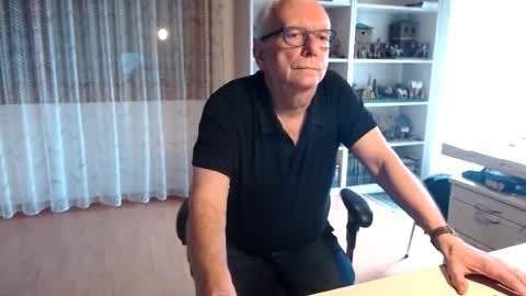 Snapshot of grandpach chatting on February 22, 1:42 pm grandpach online show from February 22, 1:42 pm