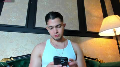 Snapshot of grantblake chatting on March 30, 5:19 am Grant online show from March 30, 5:19 am