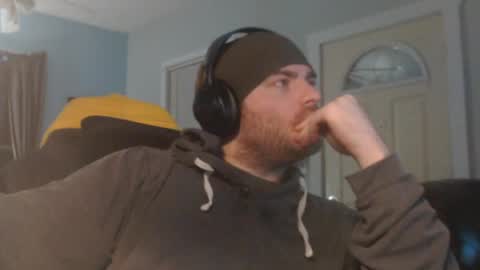 Snapshot of grassmaan chatting on April 11, 6:07 am Grassmaan online show from April 11, 6:07 am