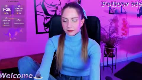 Snapshot of graycewild chatting on September 9, 8:25 am GrayceWild online show from September 9, 8:25 am