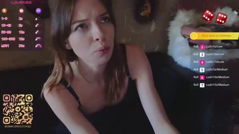 Snapshot of graylovescookies chatting on March 24, 10:42 am graylovescookies online show from March 24, 10:42 am