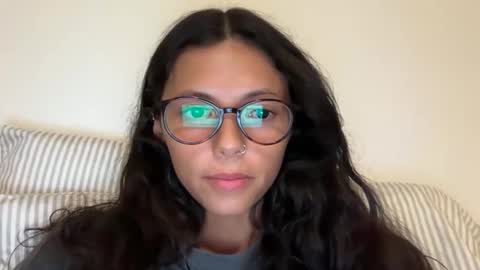 Snapshot of greasybangs chatting on April 14, 3:01 am greasybangs online show from April 14, 3:01 am