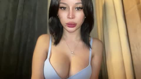 Marie Pelie online show from January 19, 11:36 am