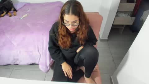 Snapshot of greciaruiz chatting on February 26, 1:37 am GreciaRuiz online show from February 26, 1:37 am
