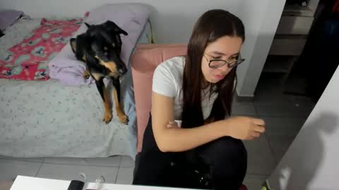 Snapshot of greciaruiz chatting on April 4, 11:57 pm GreciaRuiz online show from April 4, 11:57 pm