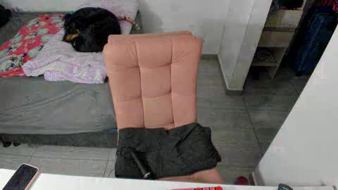 Snapshot of greciaruiz chatting on April 10, 12:27 am GreciaRuiz online show from April 10, 12:27 am