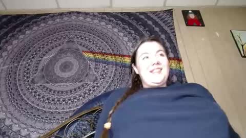 Greenbl00ded online show from February 8, 5:40 am