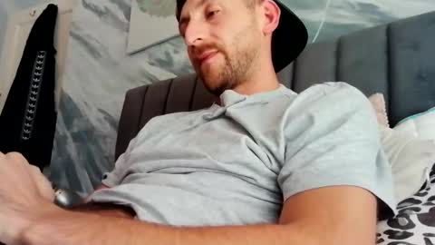 Snapshot of greendiamon chatting on October 27, 9:57 am greendiamon online show from October 27, 9:57 am