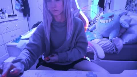 Snapshot of greeneyedlovexo chatting on February 25, 3:52 am GreenEyedLovexo online show from February 25, 3:52 am