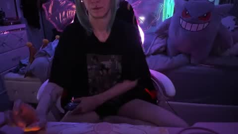 GreenEyedLovexo online show from October 2, 5:03 am