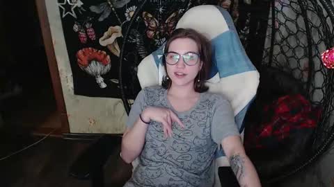 Snapshot of greenwitch9 chatting on March 30, 2:18 pm Lina online show from March 30, 2:18 pm