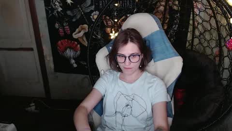 Snapshot of greenwitch9 chatting on April 8, 11:54 am Lina online show from April 8, 11:54 am