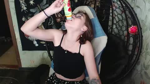 Snapshot of greenwitch9 chatting on May 15, 11:39 am Lina online show from May 15, 11:39 am