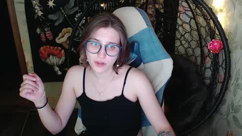 Snapshot of greenwitch9 chatting on May 18, 6:25 pm Lina online show from May 18, 6:25 pm