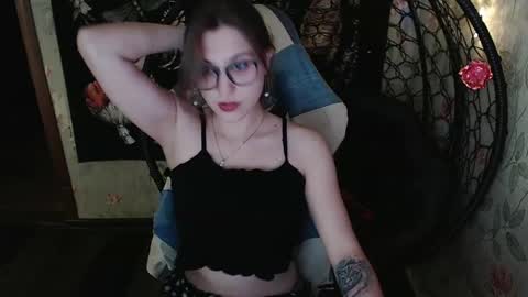 Snapshot of greenwitch9 chatting on May 19, 12:11 pm Lina online show from May 19, 12:11 pm