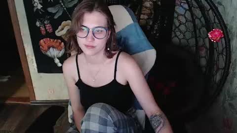Snapshot of greenwitch9 chatting on June 14, 3:03 pm Lina online show from June 14, 3:03 pm