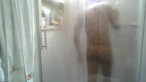 Snapshot of grego435380 chatting on March 1, 6:21 pm grego435380 online show from March 1, 6:21 pm