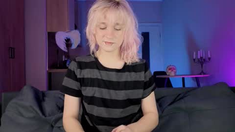 Greg-independent model online show from February 24, 9:24 pm