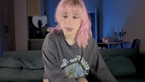 Greg-independent model online show from March 19, 8:57 pm