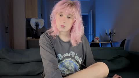 Greg-independent model online show from March 26, 8:25 pm