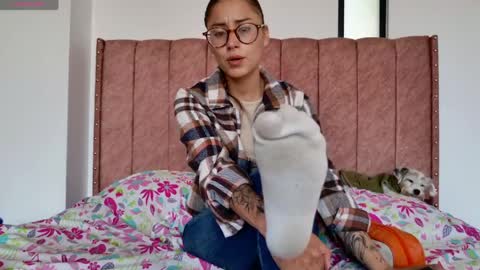 Snapshot of greta_miss chatting on May 8, 3:06 pm Emmy online show from May 8, 3:06 pm