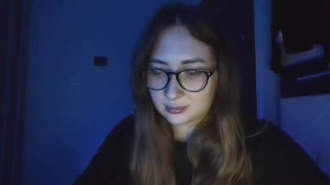 greta_shine online show from April 21, 6:01 pm