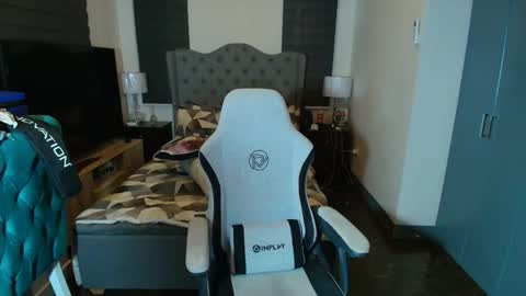 greta_v online show from November 9, 2:54 am