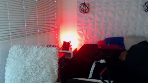 Snapshot of gretta_n_dannie chatting on January 18, 7:49 am Gretta n dannie online show from January 18, 7:49 am