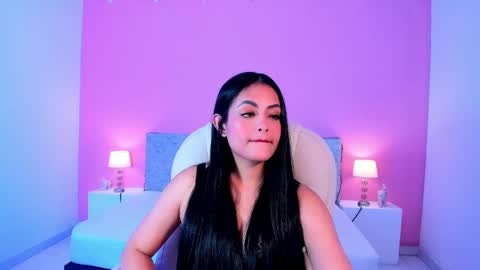 Snapshot of greys_gtan chatting on December 7, 5:15 am Greys Gaitan online show from December 7, 5:15 am