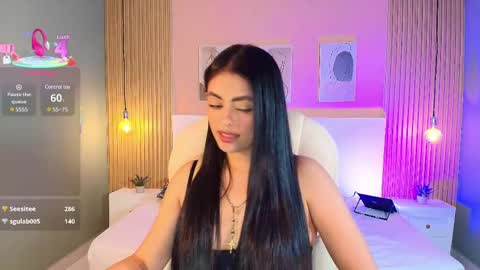 Snapshot of greys_gtan chatting on March 7, 7:30 am Greys Gaitan online show from March 7, 7:30 am