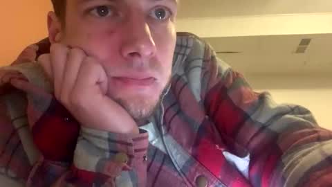 Snapshot of greyvan96 chatting on March 21, 9:29 pm Perfectlyaveragesavage online show from March 21, 9:29 pm