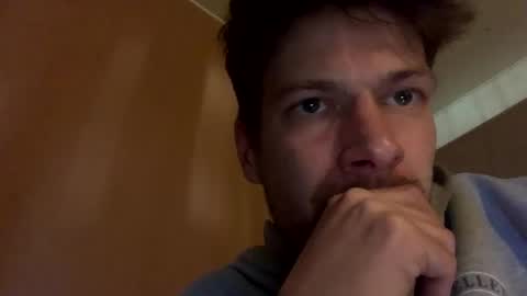 Snapshot of greyvan96 chatting on April 8, 10:10 pm Perfectlyaveragesavage online show from April 8, 10:10 pm