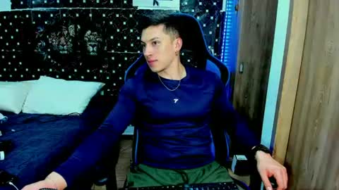 Snapshot of griego01 chatting on July 27, 12:28 am griego01 online show from July 27, 12:28 am