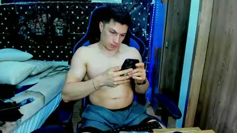 Snapshot of griego01 chatting on July 28, 6:09 am griego01 online show from July 28, 6:09 am