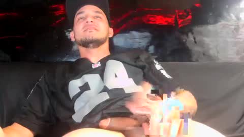 Gripthahips online show from February 11, 10:15 am