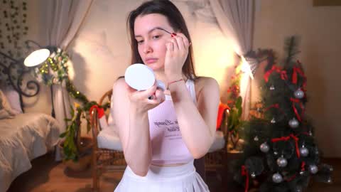 Gwen online show from February 8, 4:16 am