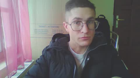 Snapshot of grly_boy chatting on January 6, 10:52 am bigW2M online show from January 6, 10:52 am