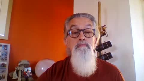 Snapshot of grybear60 chatting on December 4, 9:18 am Grybear online show from December 4, 9:18 am