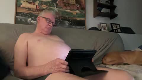 Snapshot of gspotlover1 chatting on January 10, 1:42 am Horny Daddy online show from January 10, 1:42 am