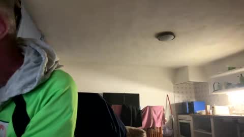 guardiannif_ online show from March 10, 9:51 pm