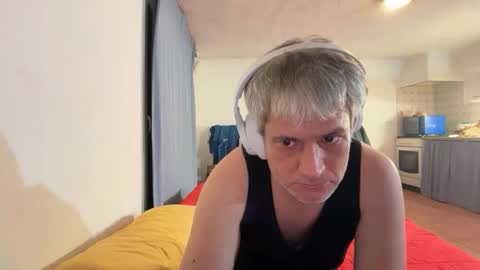 guardiannif_ online show from January 17, 1:32 am