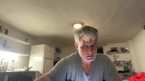 guardiannif_ online show from April 30, 9:08 pm