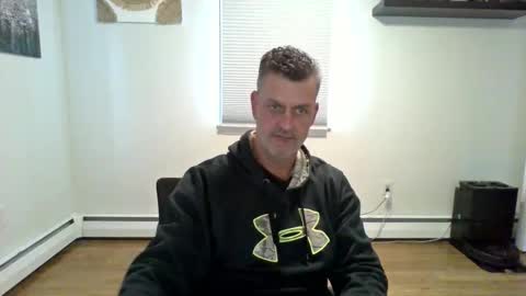Snapshot of gudguy2025 chatting on December 4, 3:21 pm gudguy2025 online show from December 4, 3:21 pm