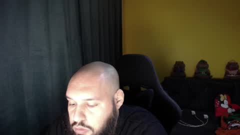 Snapshot of guessswho24 chatting on March 1, 10:56 pm Ayan online show from March 1, 10:56 pm