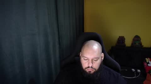 Snapshot of guessswho24 chatting on March 4, 1:00 am Ayan online show from March 4, 1:00 am