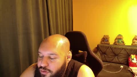 Snapshot of guessswho24 chatting on March 18, 6:44 pm Ayan online show from March 18, 6:44 pm