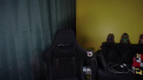 Snapshot of guessswho24 chatting on March 22, 1:31 am Ayan online show from March 22, 1:31 am