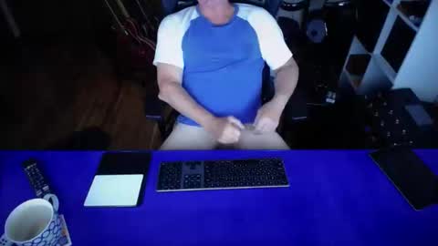 guesswhatigot2 online show from February 26, 11:52 am